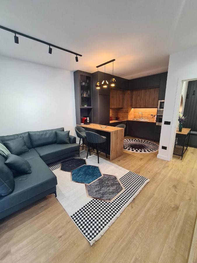 Grey Luxury Apartment Гирокастра Экстерьер фото