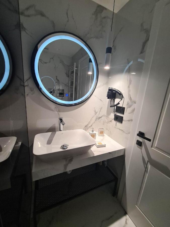 Grey Luxury Apartment Гирокастра Экстерьер фото
