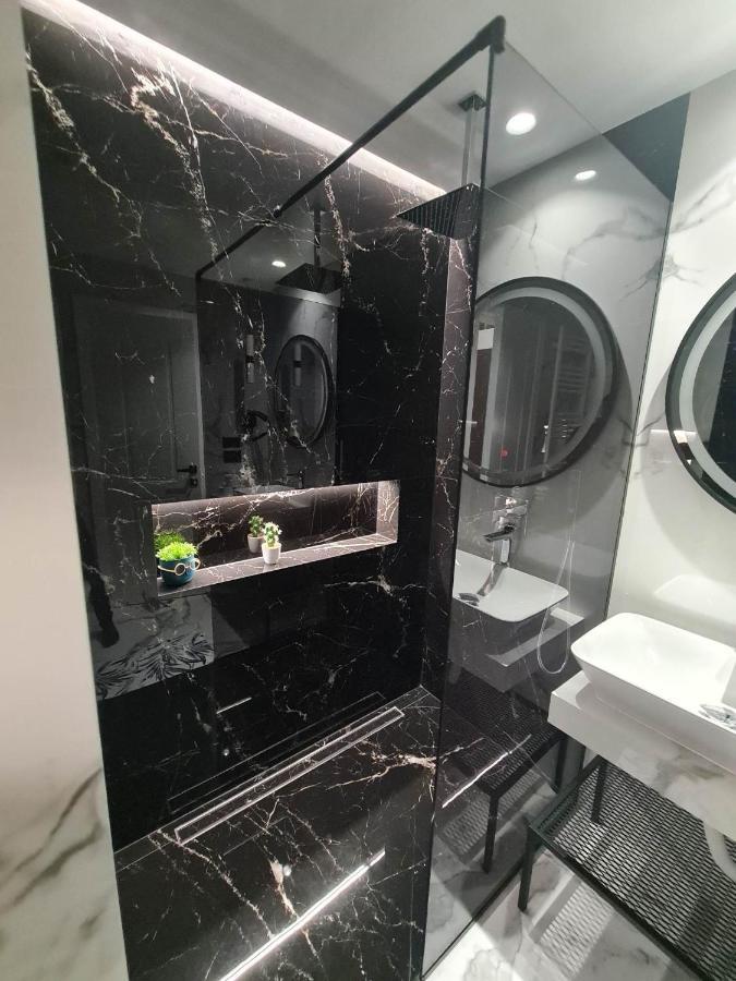 Grey Luxury Apartment Гирокастра Экстерьер фото