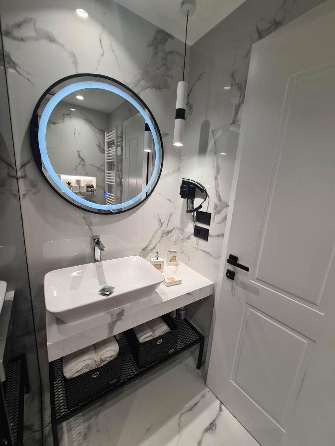 Grey Luxury Apartment Гирокастра Экстерьер фото