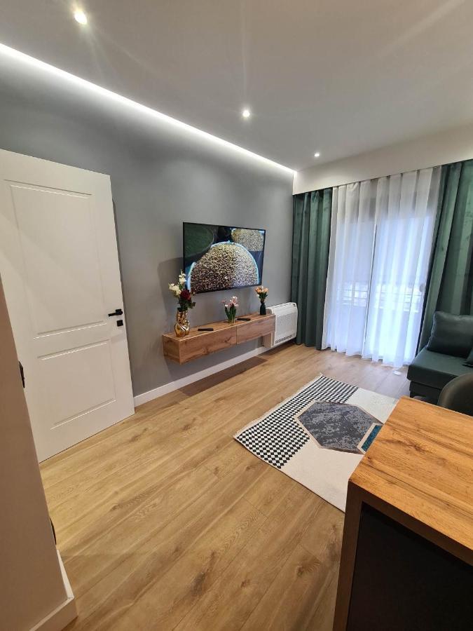 Grey Luxury Apartment Гирокастра Экстерьер фото